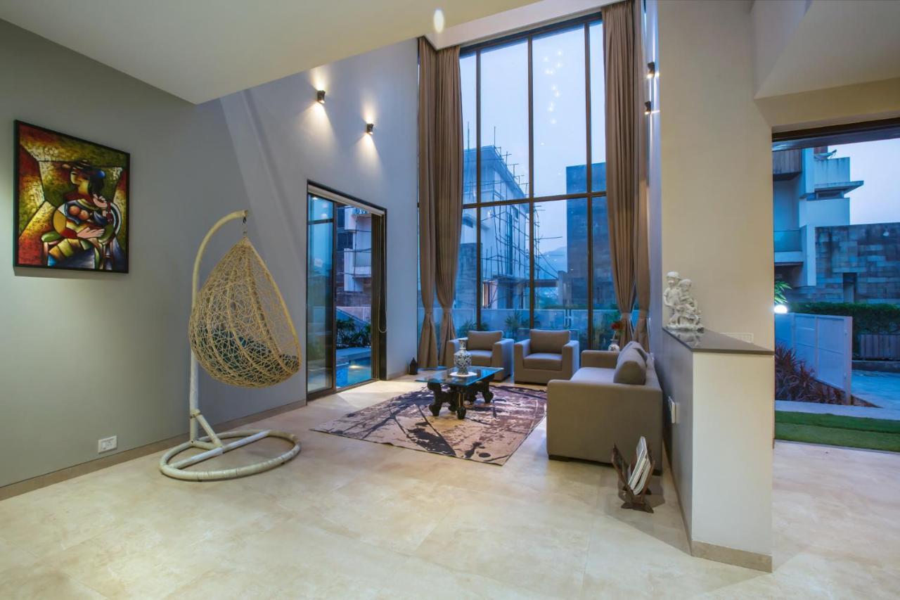 Saffronstays Aspen, Lonavala - Luxury Pool Villa With Games And Tv Room Near Bhushi Dam Экстерьер фото